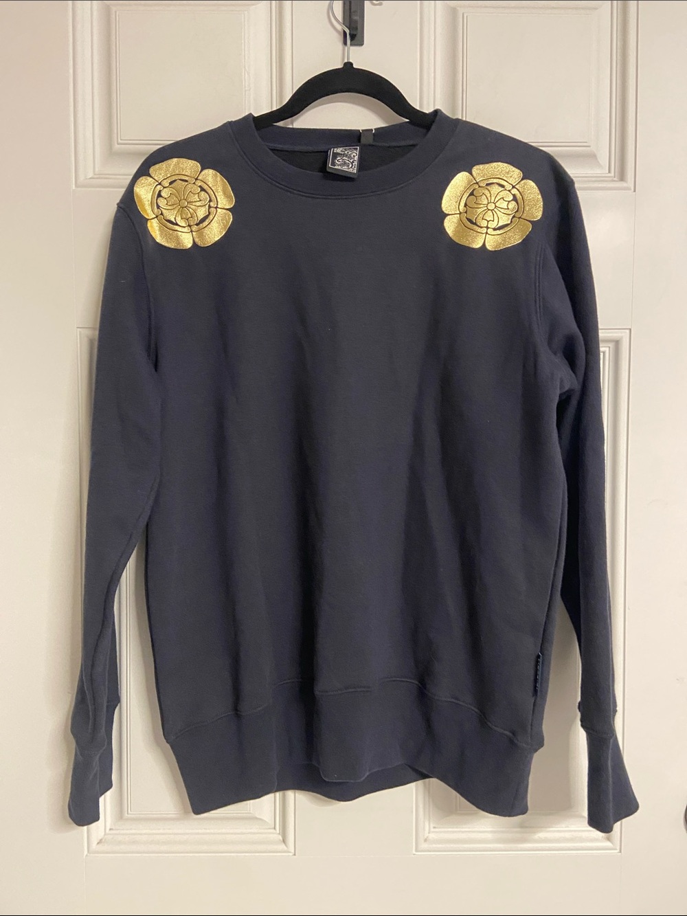 NO WAVE, NO LIFE Deep Blue-Black Navy JAPANESE-BRAND Gold Floral Pullover Sweate